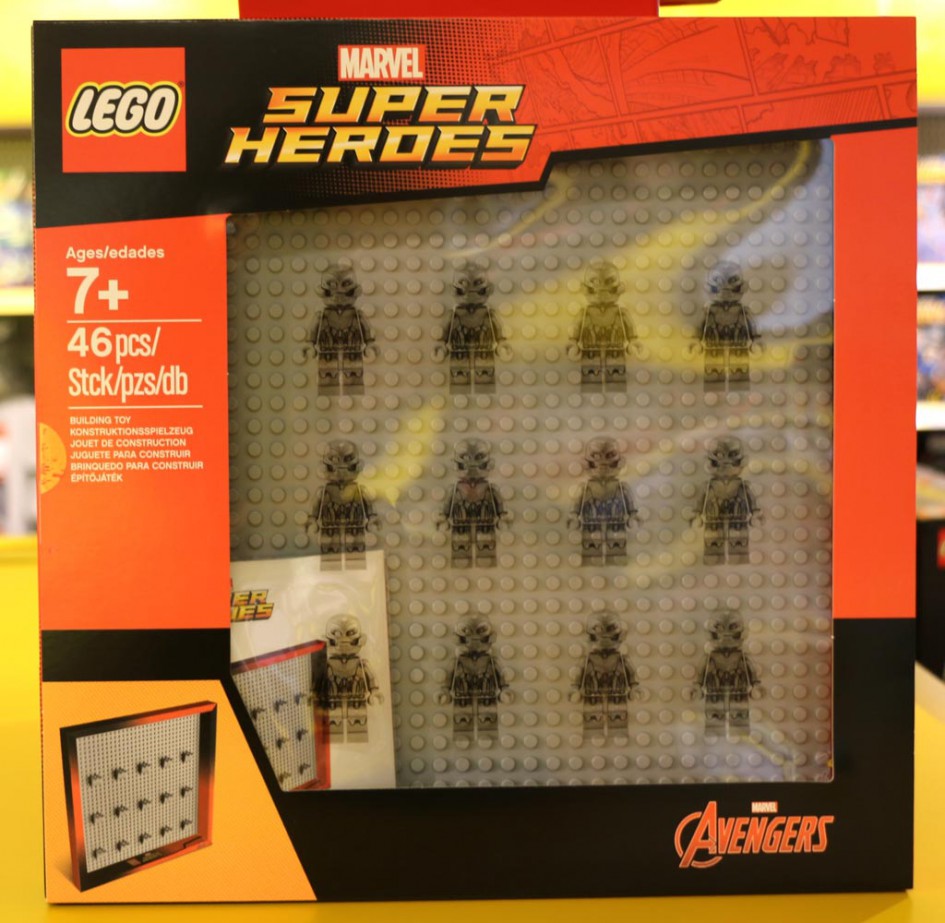 LEGO Marvel Super Heroes Minifigure Frame